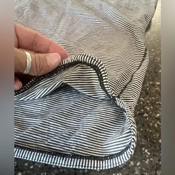 LULULEMON BUNDLE (5) Size 6 Activewear Gym Tanks Sports Bra Yoga Running Workout - Picture 11 of 14